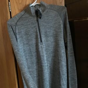 Men’s Lululemon 2018 Small Metal Vent Half Zip